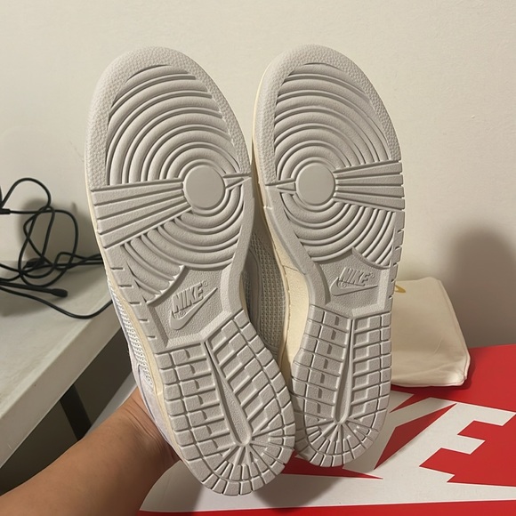 Brand new Nike Low Dunks - Picture 4 of 8